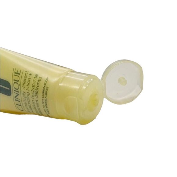 3/$20💗 Clinique Dramatically Different Moisturizing Lotion 1 oz. - Picture 8 of 8